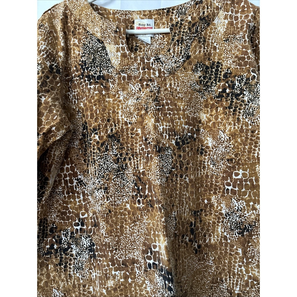 Ruby Rd Lovely Animal Print Top Size Large - Picture 2 of 6